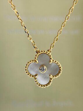 Van Cleef & Arpels White Necklace